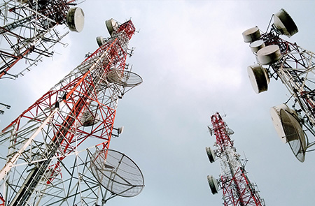 Postpaid mobile phone subscriptions in Oman increases by 5.8%